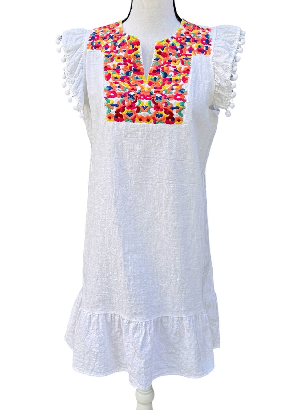 White Embroidered Beach Cover Up Size Medium